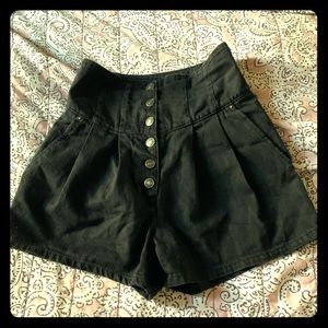 Free People high-waist pleated denim shorts. XS